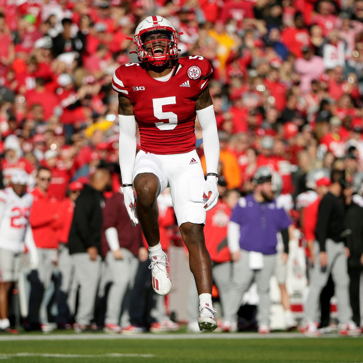 aaronflowers06's tweet photo. After a Great Talk with @evancooper2 I’m Blessed to receive an offer from the University of Nebraska #GBR ☠️🌽 @HuskerFBNation https://t.co/NjhZUvg319