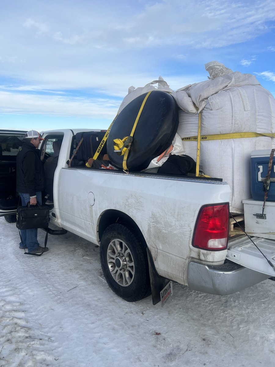 BronecCalvin's tweet photo. My load made home from so dak altogether.  Hauled a couple bags full of corn home for my sons 4-h steers.   The stuff you do for your kids. https://t.co/yvQHe27C34
