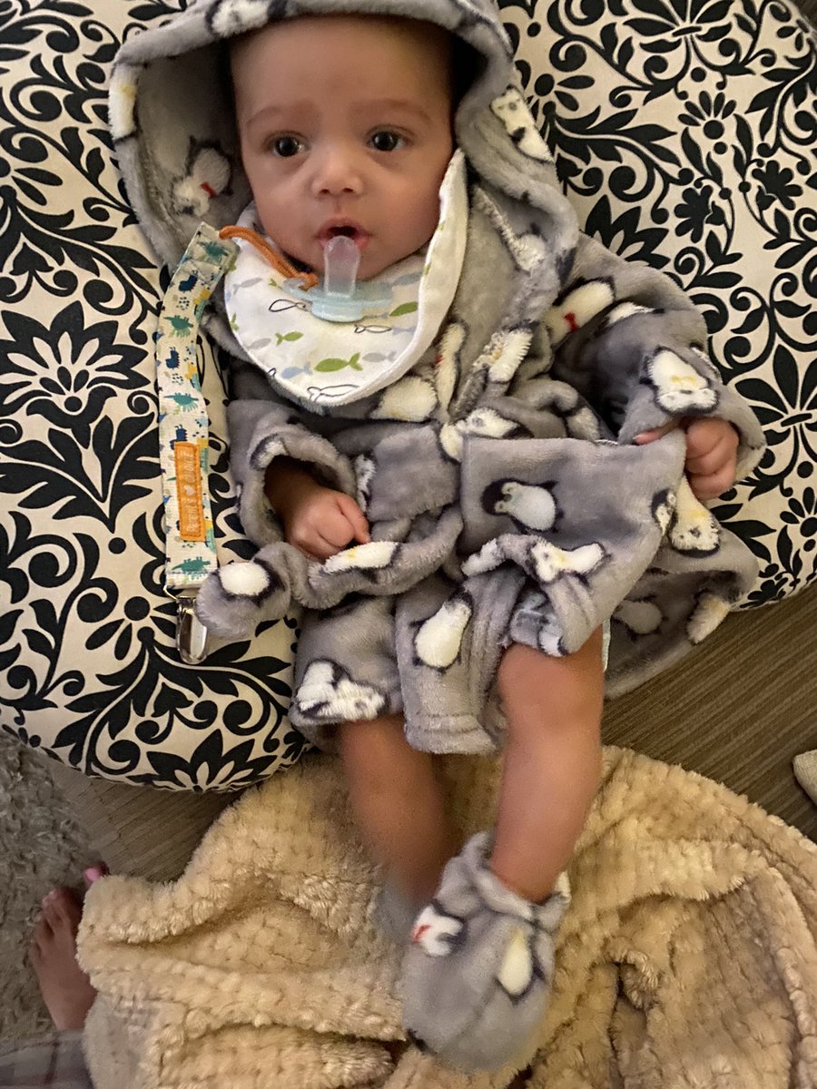 NnekaJones's tweet photo. Spoiled. Already. 🤦🏽‍♀️ https://t.co/kQL8JTuBbO