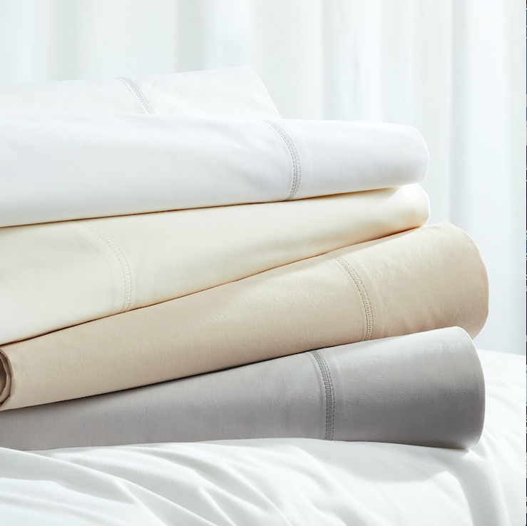 CrateBarrelMX's tweet photo. #BackInStock Nuestras fundas de almohada Percal frescas y de textura uniforme invitan a una buena noche de sueño. Hechas de hilo de algodón de 400 hilos, las fundas de almohada de color son suaves y duraderas. https://t.co/NQ3mhoQOzQ