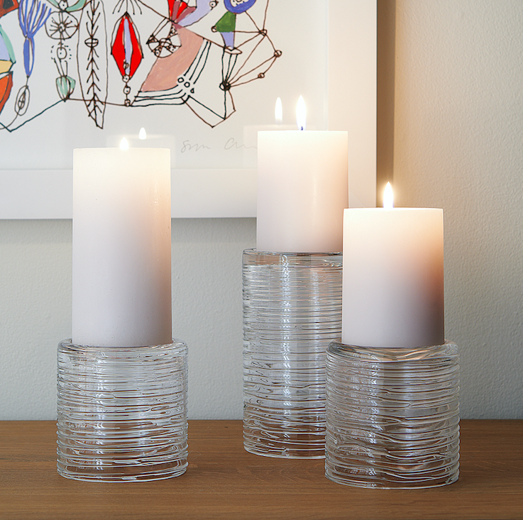 CrateBarrelMX's tweet photo. #BackinStock Imponente y majestuosa, nuestra vela Pillar de marfil es el complemento ideal para centros de mesa elegantes y llamativas decoraciones de chimenea. Puedes colocarlas también en el centro de una corona en la mesa del comedor, o agruparlas en diferentes tamaños. https://t.co/mhD6PuHbPk
