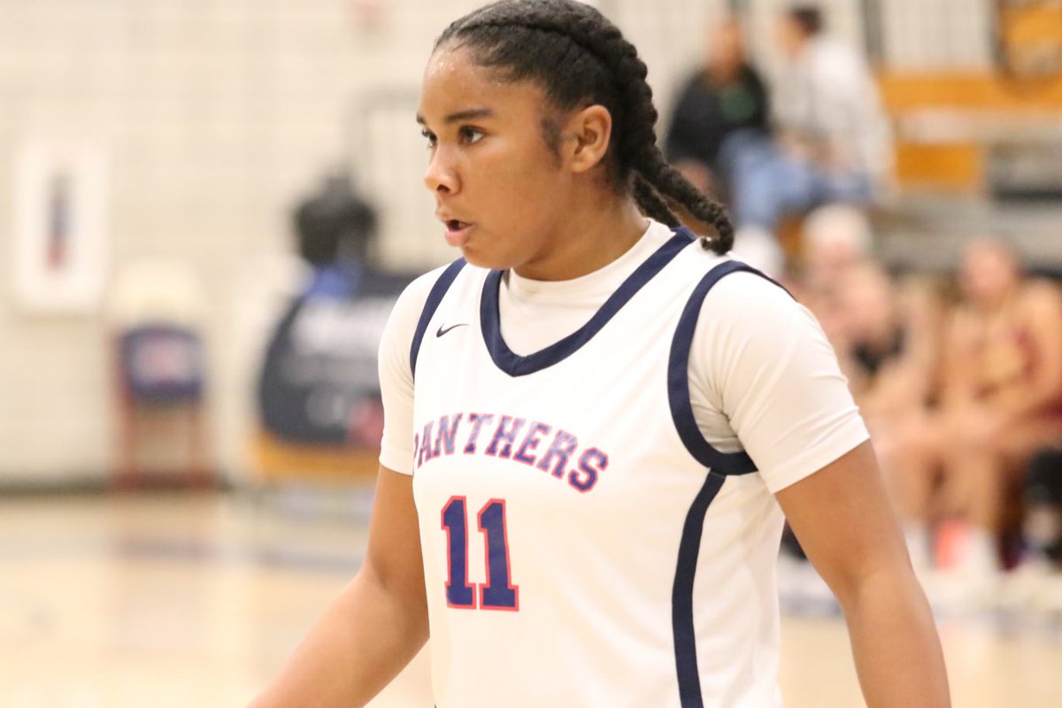 HHHcoachbuck's tweet photo. Game 3 (WCJ-Plat Div)
Final
San Joaquin Memorial 51
Cardinal Newman 59
📸 @PhotosNextlevel
@HaroldAbend @Hoops4Girls
#finesthoops https://t.co/11V9envUsP