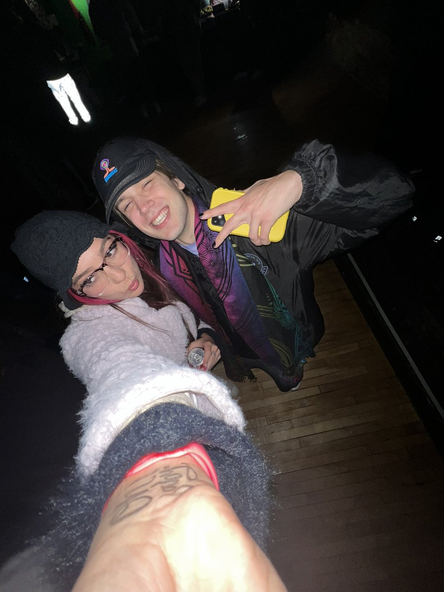 _Sea_Gill_'s tweet photo. Ran into the homies in different area codes lesssgo https://t.co/207LXNj1Ad