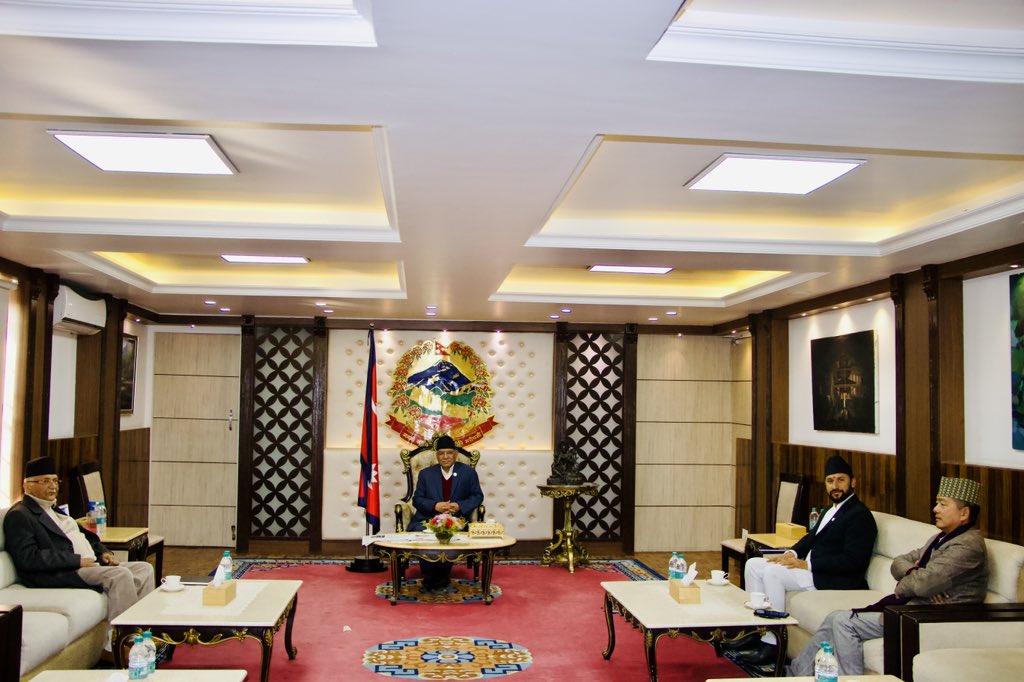 सत्ता साझेदार दलहरुको बैठक बालुवाटारमा सुरु भएको छ ।