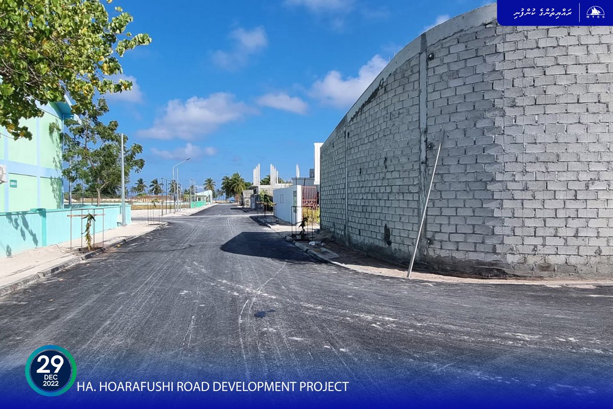 MTCCPlc's tweet photo. ހއ. ހޯރަފުށީ މަގުހެދުމުގެ މަޝްރޫޢުގެ މަސައްކަތުގެ 72 ޕަސެންޓް ނިމިއްޖެ. އަދި ތާރު އެޅުމުގެ މަސައްކަތުގެ 90 ޕަސެންޓް ވަނީ ނިމިފައި. 
#MTCCProjects #RayyithungeKunfuni https://t.co/gjvnh3S6Uk