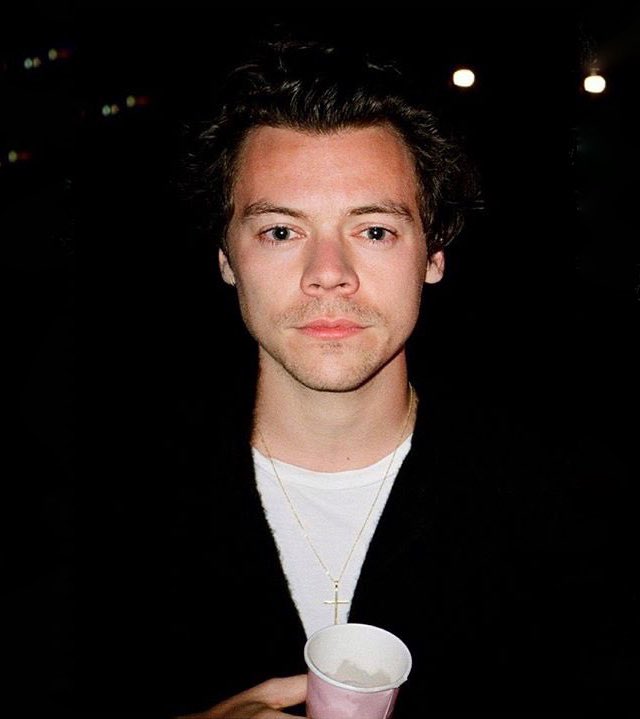 daydreamdaisyy's tweet image. PAUSE I JUST REALIZED THESE ARE THE SAME DAY