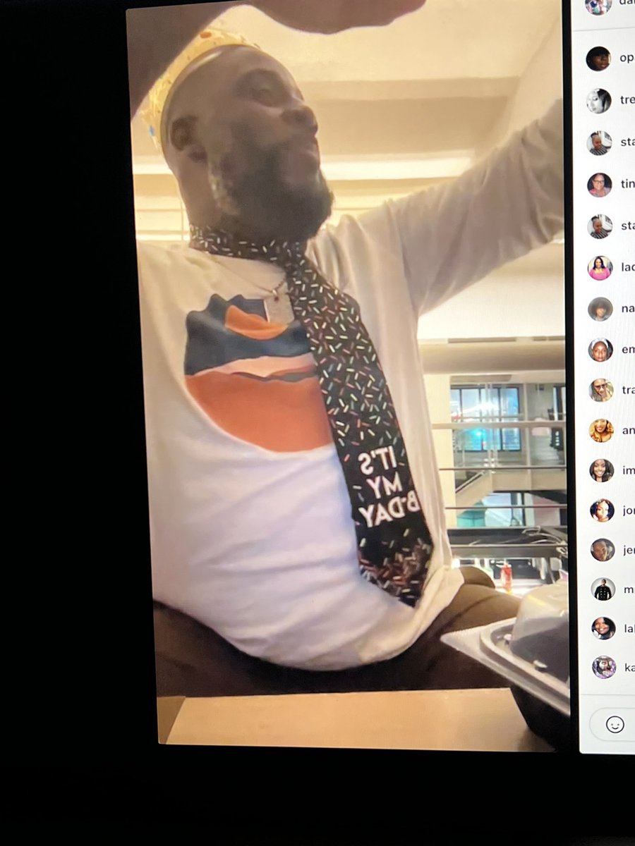 So isn’t he supposed to look smaller?  #dariuscrooks