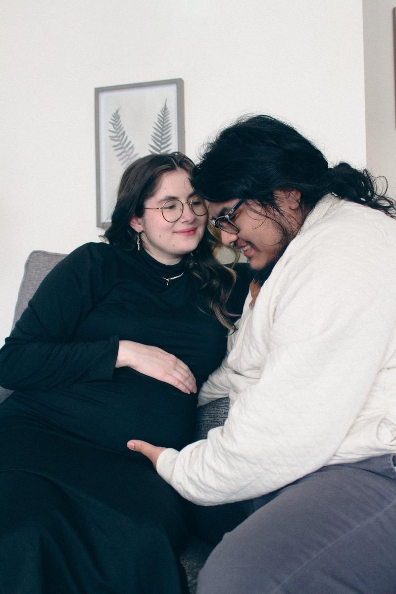 zyxtina's tweet photo. I don’t really use twitter, but @tess_ellate took some cute ass maternity photos https://t.co/U7l1NtIbl3