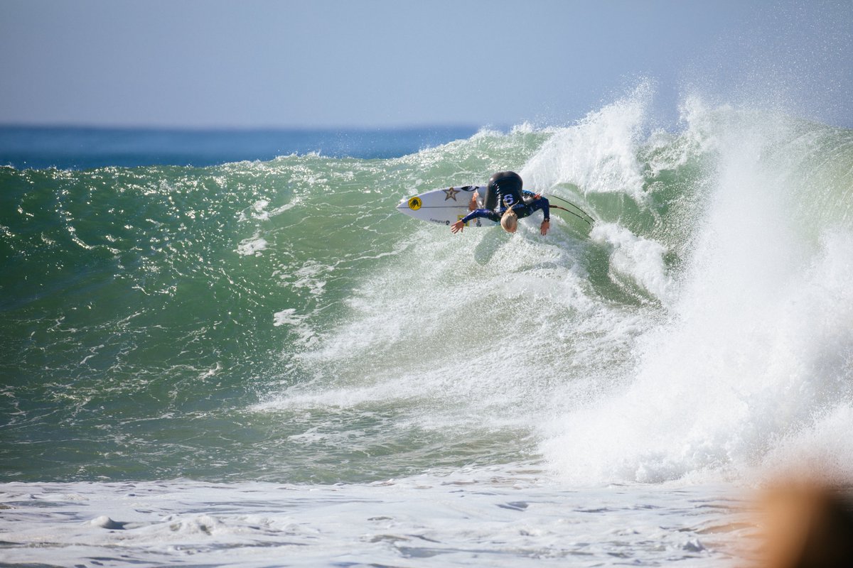wsl's tweet photo. Best Moments from the #CoronaOpenJBay. 📸
#2022WSLMoments

@corona https://t.co/qBuBi9nkNw