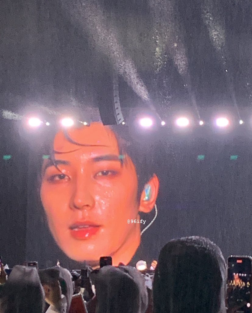 96ify's tweet image. all eyes on WONWOO !!! 😍#BETHESUNiNJKT