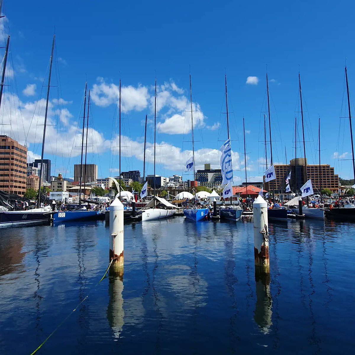 SteveGunther71's tweet photo. Beautiful day to check out the #SydneytoHobart https://t.co/ybBPY6vkqD
