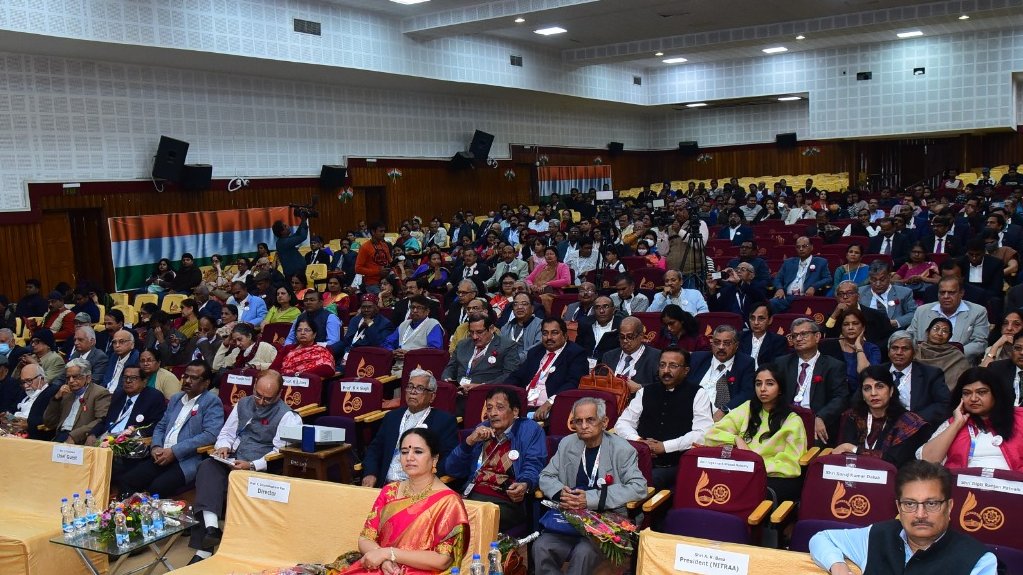 Shri <a href="/C_P_Gurnani/">CP Gurnani</a> (MD &amp; CEO, <a href="/tech_mahindra/">Tech Mahindra</a>) and Shri S M Vaidya  (<a href="/ChairmanIOCL/">ChairmanIOC</a>) graced the inaugural session of Diamond Jubilee Global Alumni Meet as the Chief Guest &amp; the Guest of Honour respectively. Around 180 Alumni attended the event.
🔗youtu.be/OIV1dxseV0s #nitrourkela