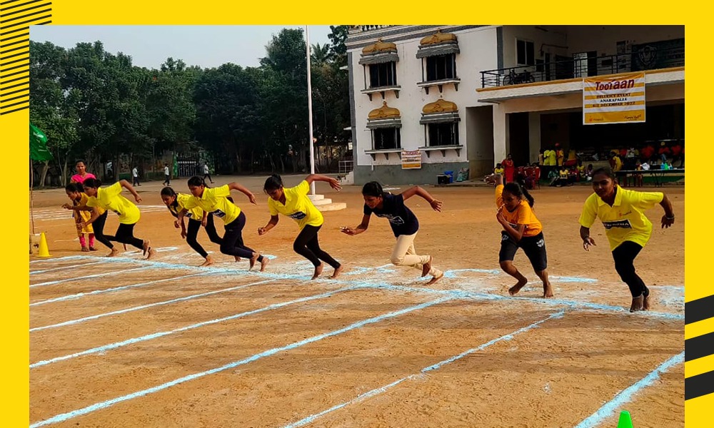 NanhiKali's tweet photo. Hip hip hurray! It's gratifying to see our sporty Nanhi Kalis from Anakapalle wielding confidence and strength in the #ToofanGames. Great participation with greater enthusiasm! #sports #EveryGirlMatters https://t.co/j0t1slG86Z