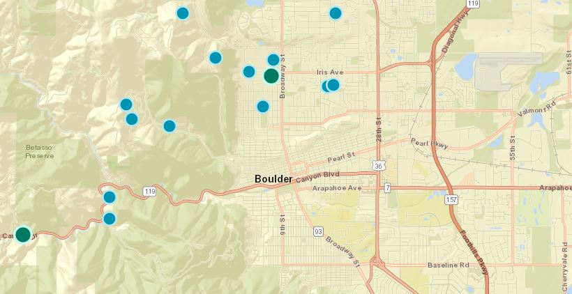 mitchellbyars's tweet photo. No one big outage in #Boulder, but lots of smaller ones. Snow is really heavy, if you have power now maybe fill up some water for later and check your batteries just in case. Also, we are on crash alert, try to stay off roads #cowx https://t.co/lRSsf7czon