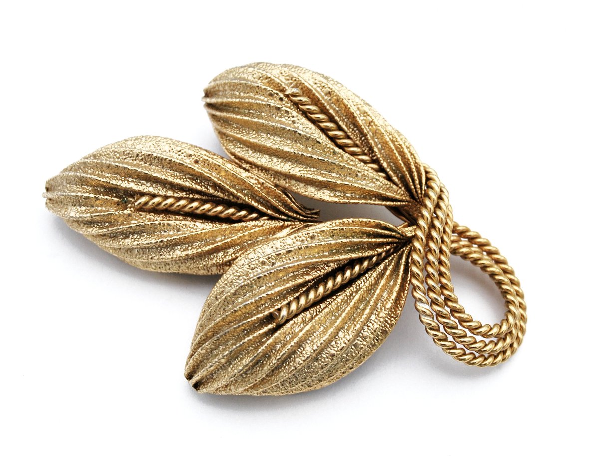 serendipitytrea's tweet image. gold Leaf Brooch Brushed gold Texture Signed Napier Floral mid century 2 1/2 inch pin #NapierPin #GoldPlatedBrooch 
$28.00
➤ etsy.com/listing/964364…
