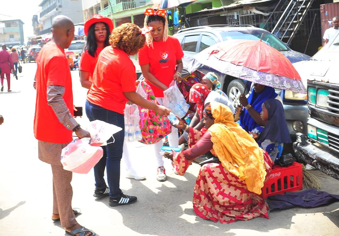 AdamaziFdn's tweet photo. Yesterday, Adamazi Foundation was privileged to put smiles on the faces of our "Special Friends" on the streets of Lagos and also to rekindle the fire of love in their hearts for there's no better way to show love than to give.

#charity #Christmas https://t.co/jFTXHN5IjK