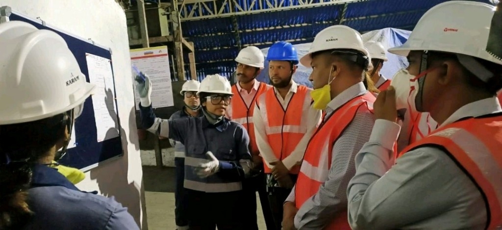 NavinAgarwal_V's tweet photo. Nickel, the metal of our shining future, fuels Vedanta's conscientious transition towards clean energy. Had an engaging session with our passionate Nicomet team in Goa, discussing our pivotal role in powering the #greenenergy revolution as the sole producer of #Nickel in India. https://t.co/vXMeQZgTEn