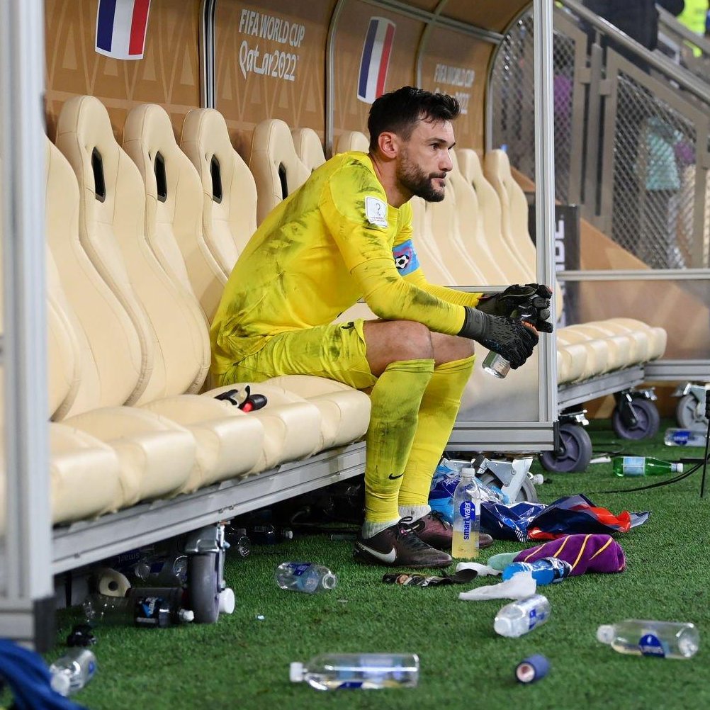 asistanaliz's tweet photo. Hugo Lloris: Hakem, Messi'nin Dünya Kupası'nı kazanmasına yardımcı oldu. Aynı şeyi 1986'da Maradona için yaptılar." https://t.co/2nOioZ0X4P