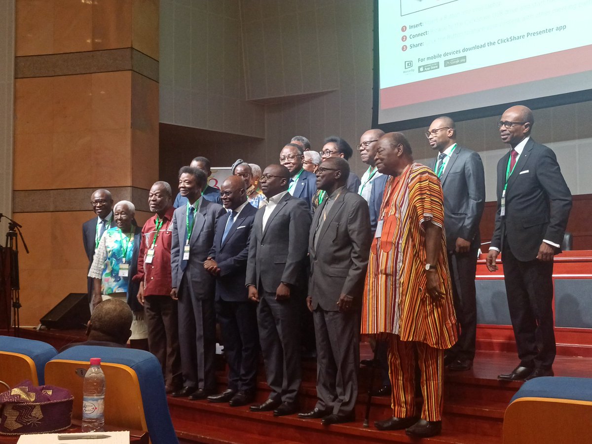 LandryAdelakoun's tweet photo. Photo de famille avec le ministre des affaires étrangères @AAgbenonciMAEC
@CBF_Diaspora #CBF25 #Citoyen229 #CFMPDF @cfmpdh @AAgbenonciMAEC #wasexo @gouvbenin @Citoyen229 https://t.co/oD9nfCBC03