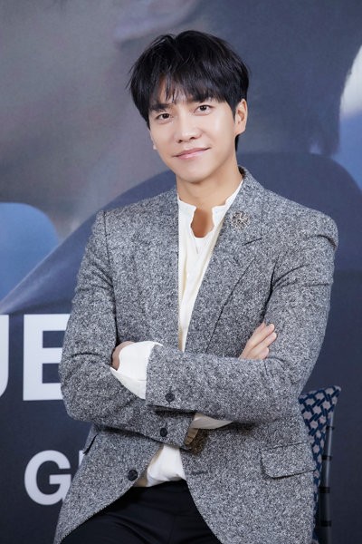 Congratulations #LeeSeungGi!🎉👏
Finally the media took notice!

Lee Seung Gi's "Hook and Conflict", Human Made's one-man agency and a new beginning [Official]
naver.me/xJachPic