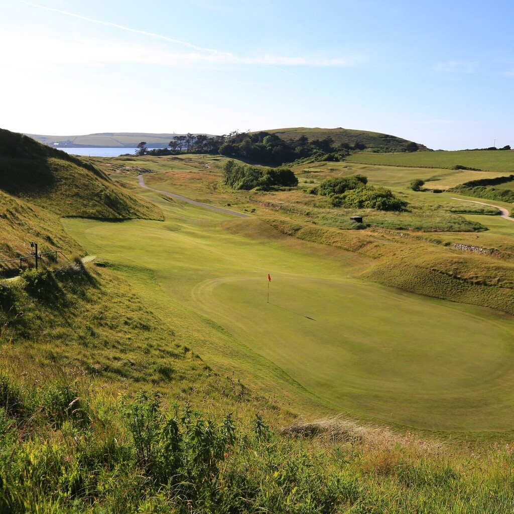 stenodocgolf's tweet photo. The 6th (Himalaya) green. The original Braid green was in the bowl in front of the current green.
#stenodocgolfcourse #stenodoc #stenodocgolfclub
#golfincornwall #SWgolf #golf #golfing #worldtop100golf #top100golfcourses
#linksgolf #golf #golfing #worldt… https://t.co/HDWvejz8Mx https://t.co/qsAIynrtnc