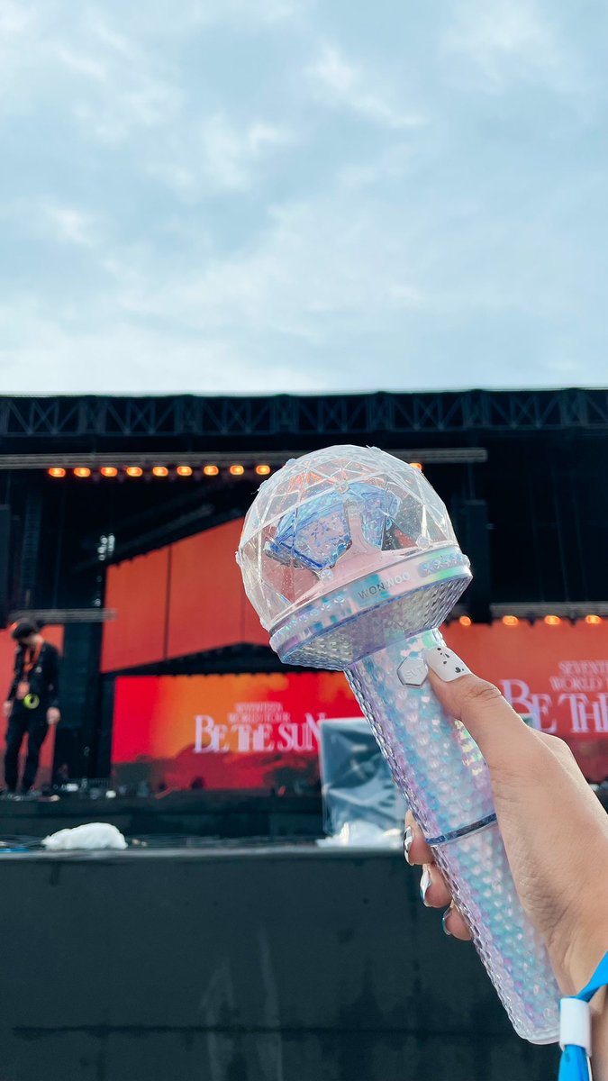 jeychives's tweet photo. ending my 2022 with the best way possible ❤️ https://t.co/vCn0EgGZx4