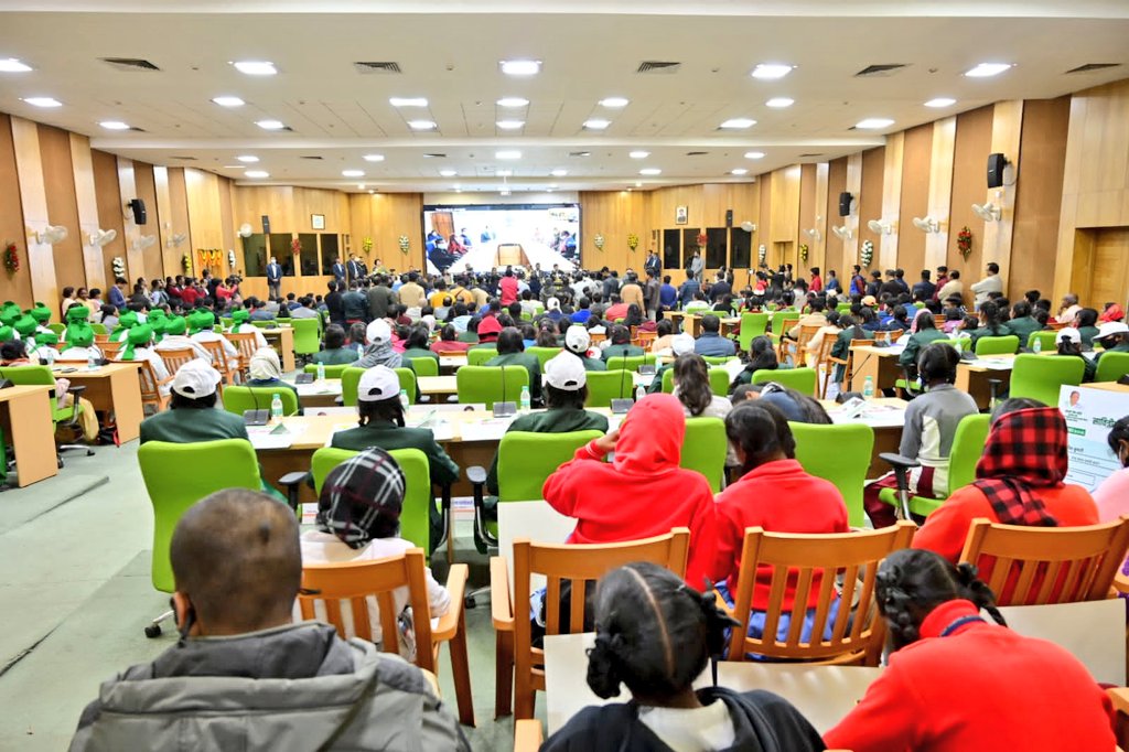 सरकार के 3 वर्ष पूरे होने पर हेमंत सोरेन ने राज्यवासियों को दिए कई सौगात, किसान, बेटियां, प्री-मैट्रिक छात्र-छात्राओं सहित इन्हें मिलेगा लाभ - On completion of 3 years of the government, Hemant Soren gave many gifts to the people of the state, including farmers, daughters, pre-matric students, they will get benefits