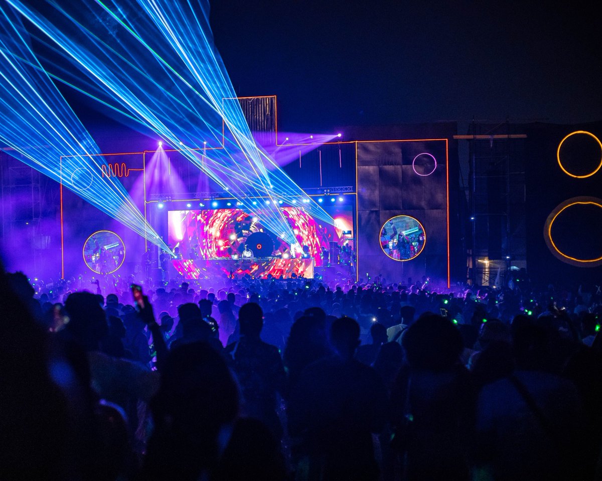 TheDettyRave's tweet photo. FEELS LIKE A DREAM 

#DETTYRAVE https://t.co/bmD8UufiAA