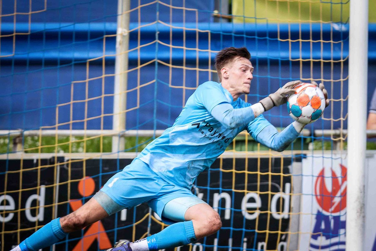Selectie nieuws! ⚽
Jorick Maats gaat voor zijn ambitie en vertrekt het komende seizoen naar HHC Hardenberg. Lees hieronder meer. 👇

vvstaphorst.nl/1/2279/selecti…