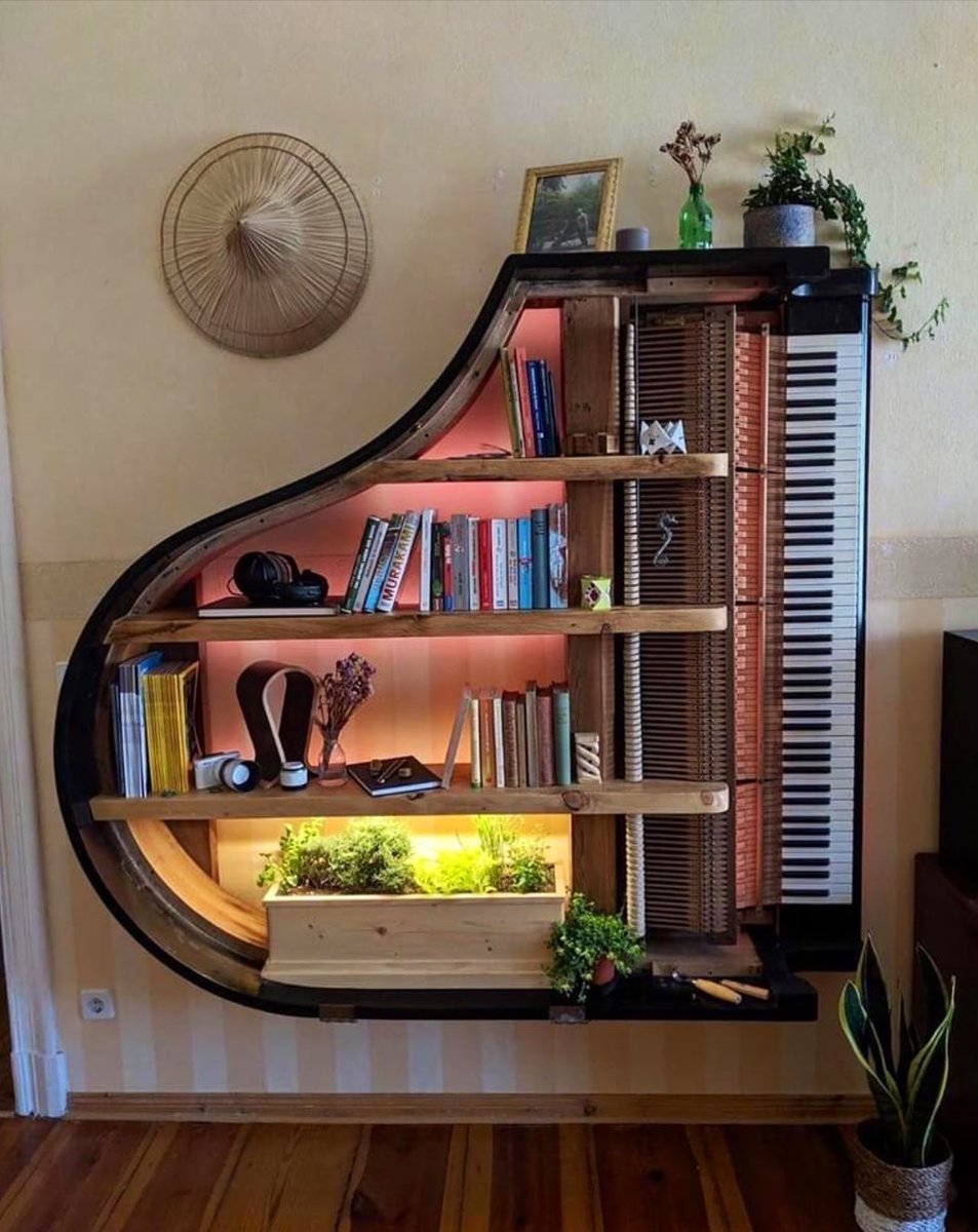 curvedmus's tweet photo. Would this have been a perfect Christmas gift? 🎹 Let us know… #ChristmasGift #piano #ClassicalMusic #bach #pianoshelf https://t.co/iAKFCdyf8o