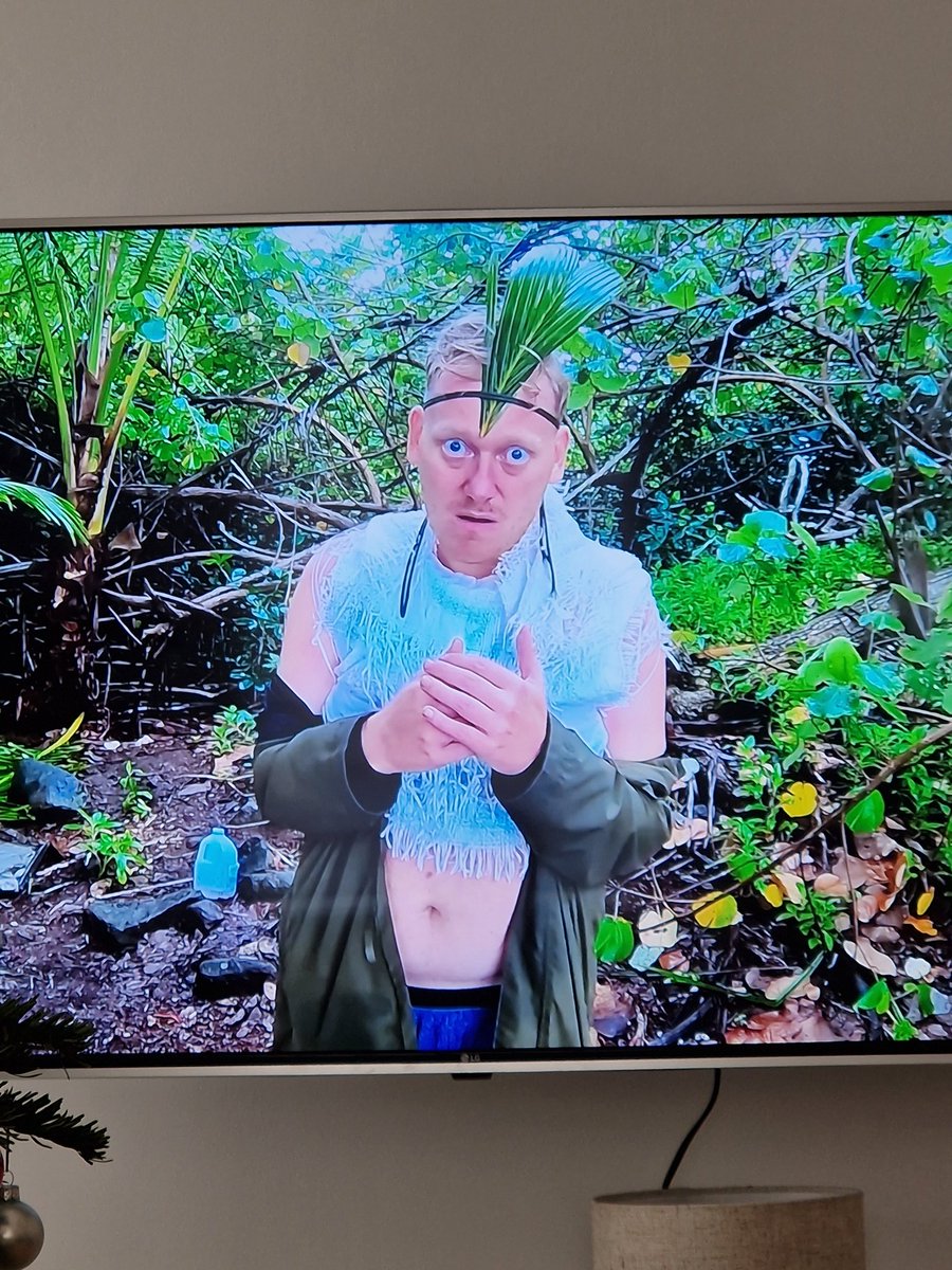 Mutter: "geh doch raus und spiel mit dem Nachbarsjunge."
Der Nachbarsjunge:
#7vswild