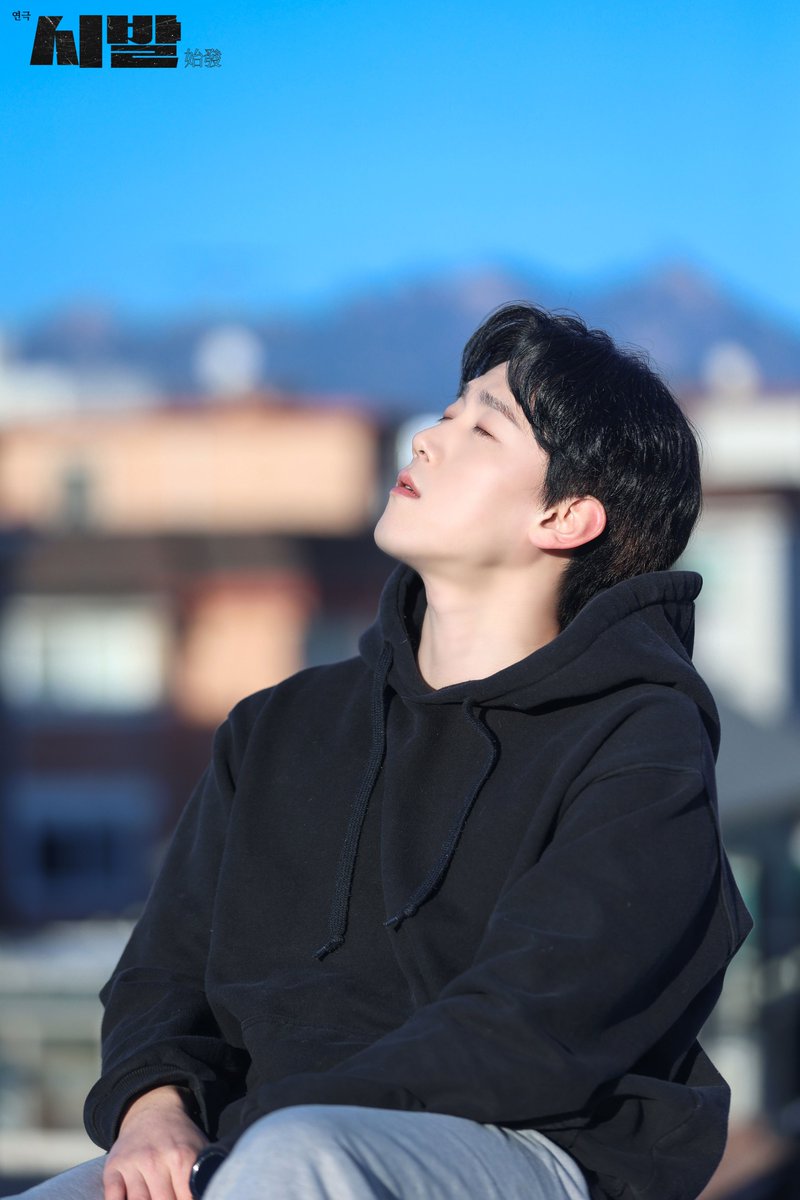 start20230119's tweet photo. [#시발] 🍎 캐릭터 포스��� #추가컷 공개

김서준 ㅣ #김건후
이예성 ㅣ #민인기
-
연극 <시발>
2023.01.19 ~ 01.22
나온씨어터 https://t.co/PzrOPiv4Xu