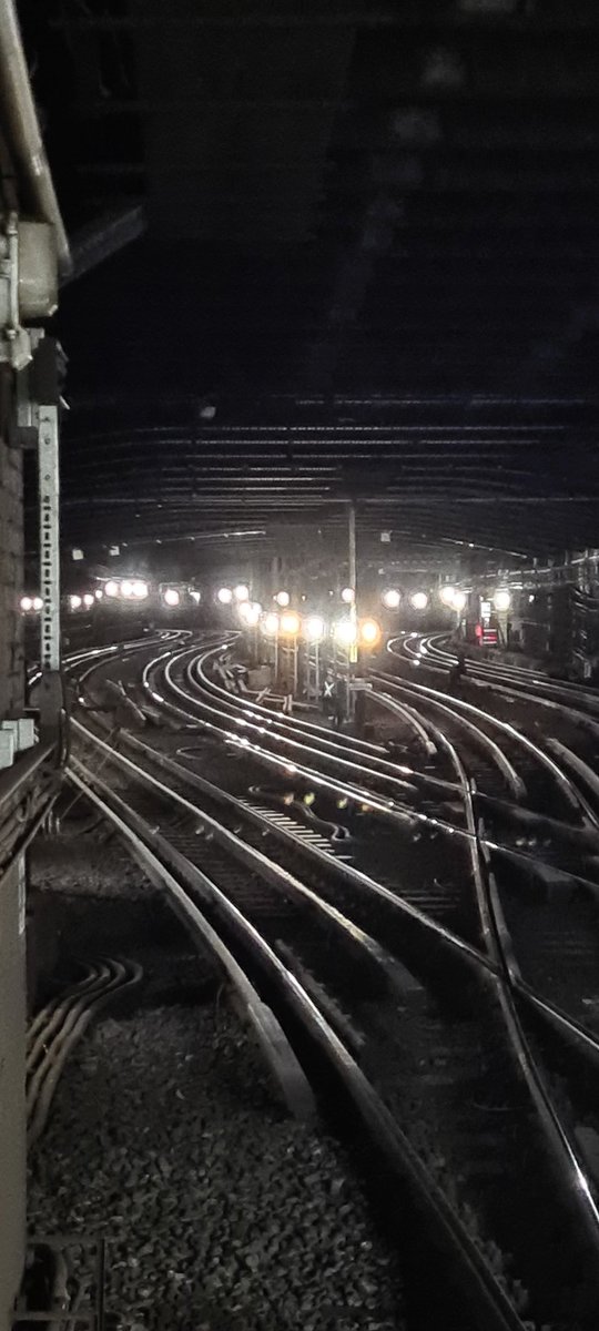 stookedeti's tweet photo. @BarneySimon London Underground,  Tower Hill. https://t.co/MgJoaoNiOB