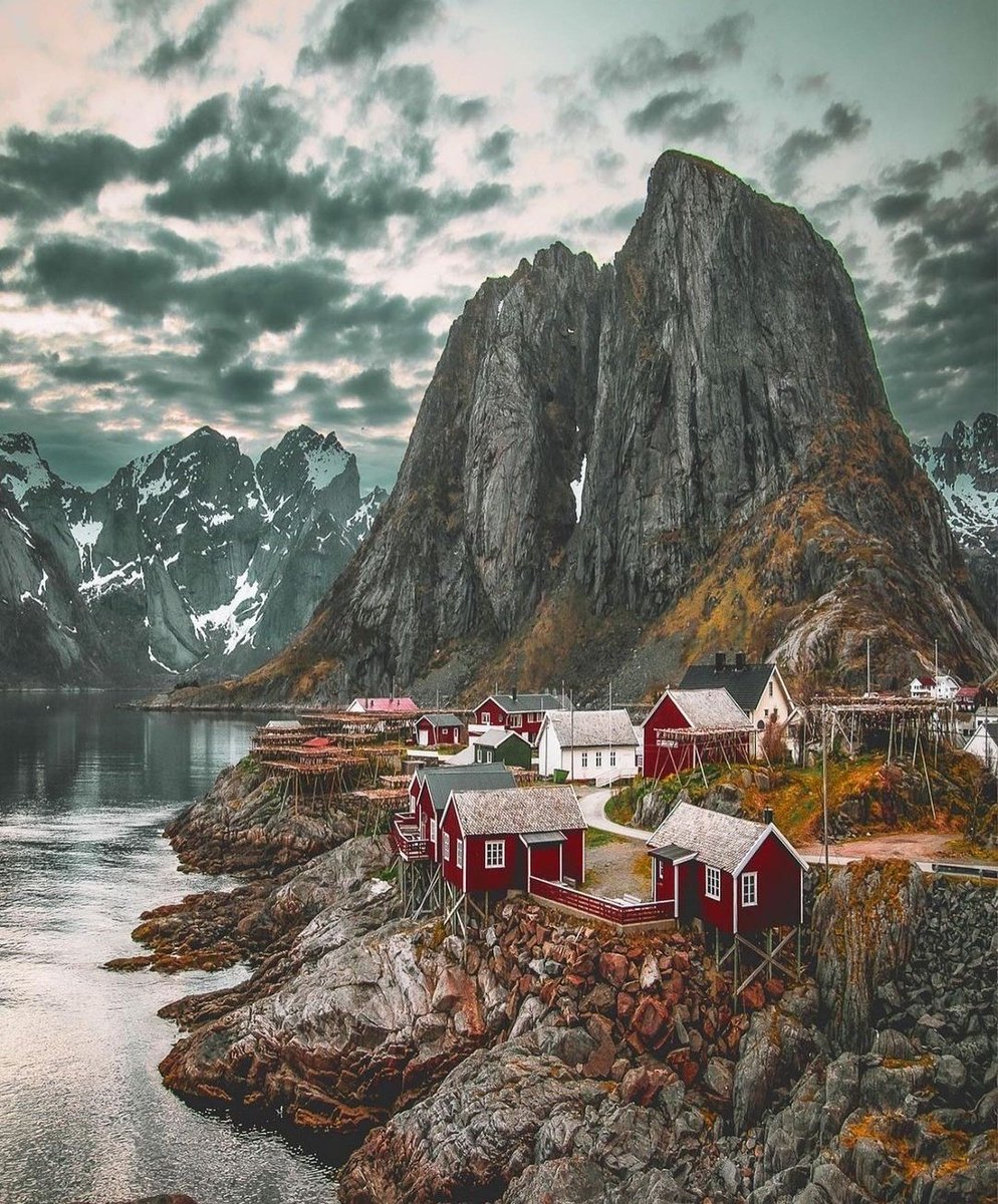 Norway 🇳🇴 Lofoten 🌸🌸🌸 #travel