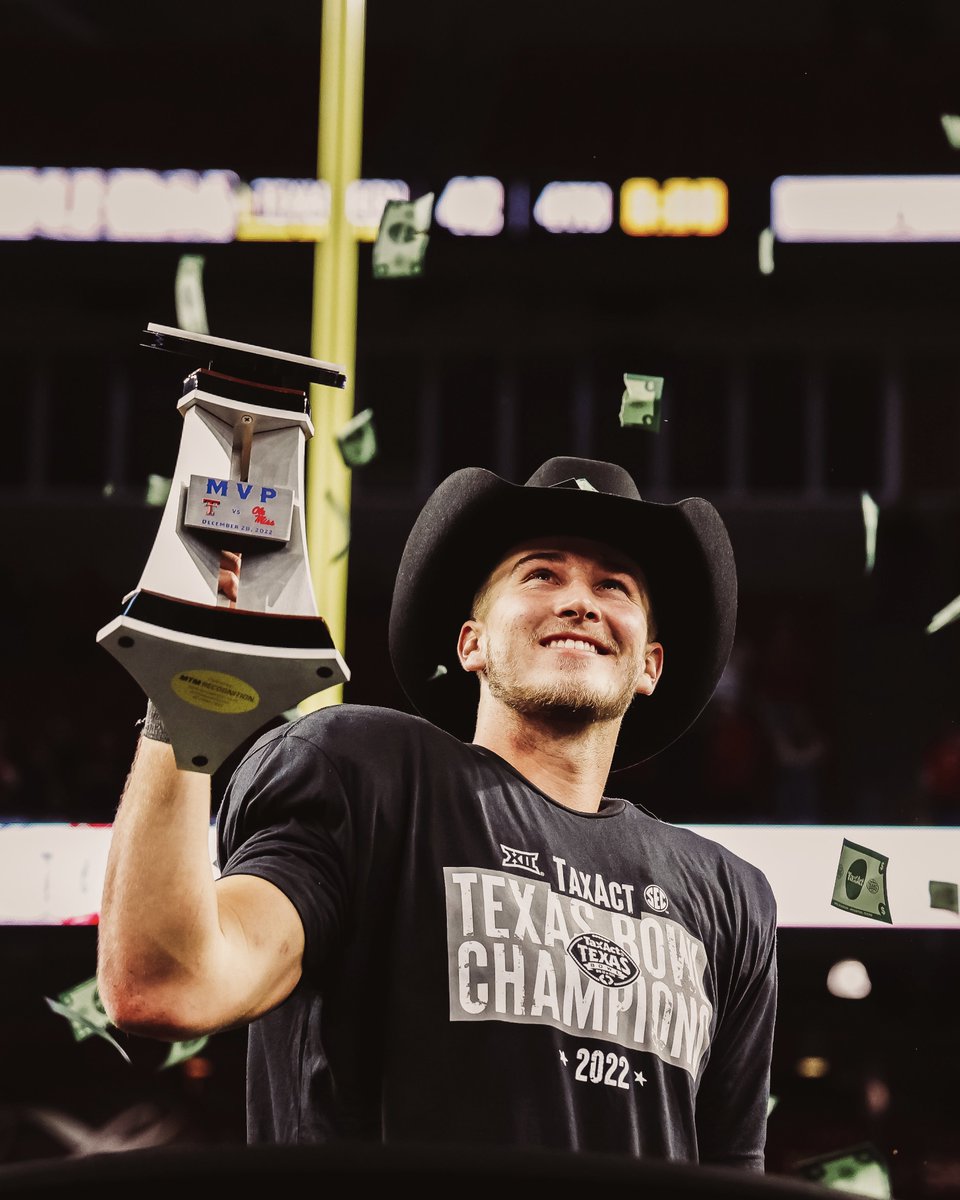 TexasTechFB's tweet photo. For all he’s overcome…

He’s now your @TexasBowl MVP! 🏆 https://t.co/6NruGI791d