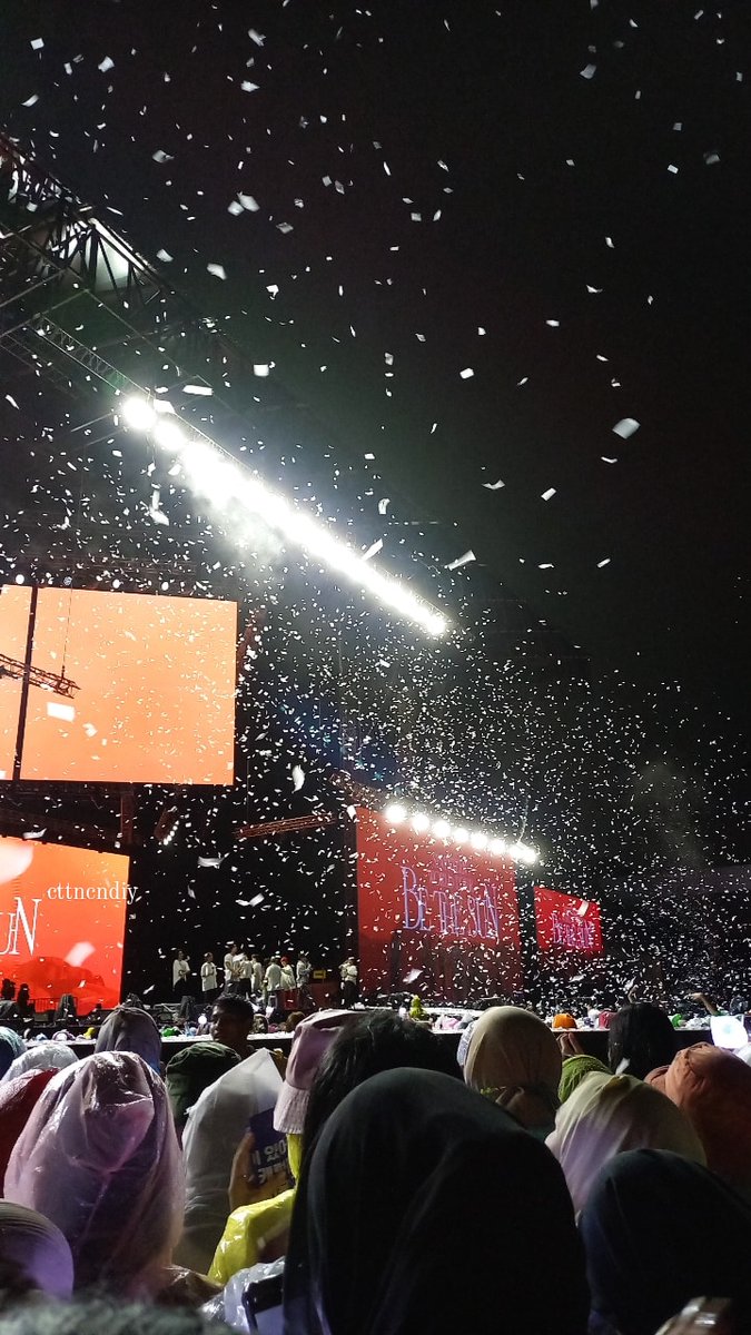 cttncndiy's tweet photo. last night, thank youuu 🥺🥺🫶🏻🫶🏻
#BETHESUNinJKT https://t.co/cqf0xYCheR