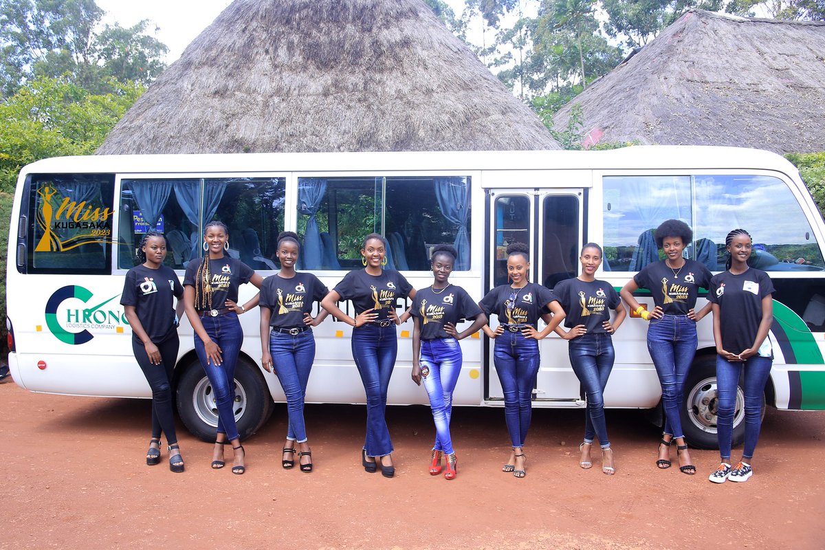 MKugasaka's tweet photo. Revenons en image d'hier sur le forum entre @OmbudsmanBI ( Marraine de notre évènement) et les filles de @NgoziProvince.
Parmi ses Propos,Elle a promis la Création d'une entreprise Kugasaka Business Company dont les membres seront les Miss et autres jeunes. https://t.co/tKHmwBqrVv