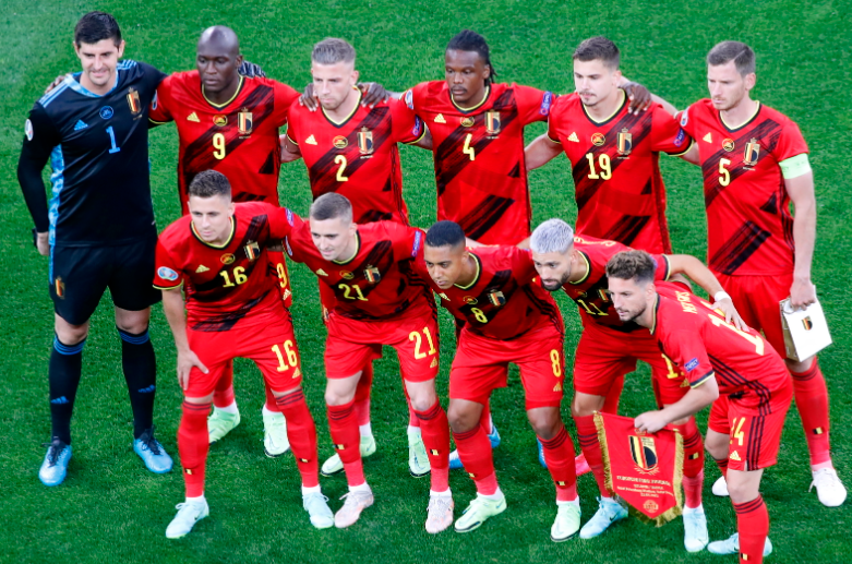 EuroEA2186's tweet photo. OFICIAL:

🏆Bélgica vuelve a hacer historia y gana su segunda #EurocopaEA de su historia!! 

🔝Cuartete histórico al ganar seguidamente el:

✅#MundialEA 2180
✅#Euro 2182
✅#MundialEA 2184!!
✅#Euro 2186

Muchas felicidades!!
🏆🏆🏆🏆 https://t.co/3TNOhK5bIh