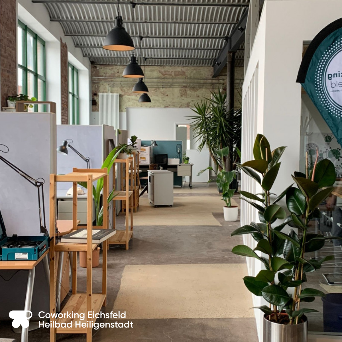 independesk's tweet photo. 💻 Dein Workplace für heute, morgen oder nächste Woche?
#coworking #remotework #digitalnomad #freelancer #entrepreneurs #coworkinglife #newwork #dhdl https://t.co/TKvxxzwr0X