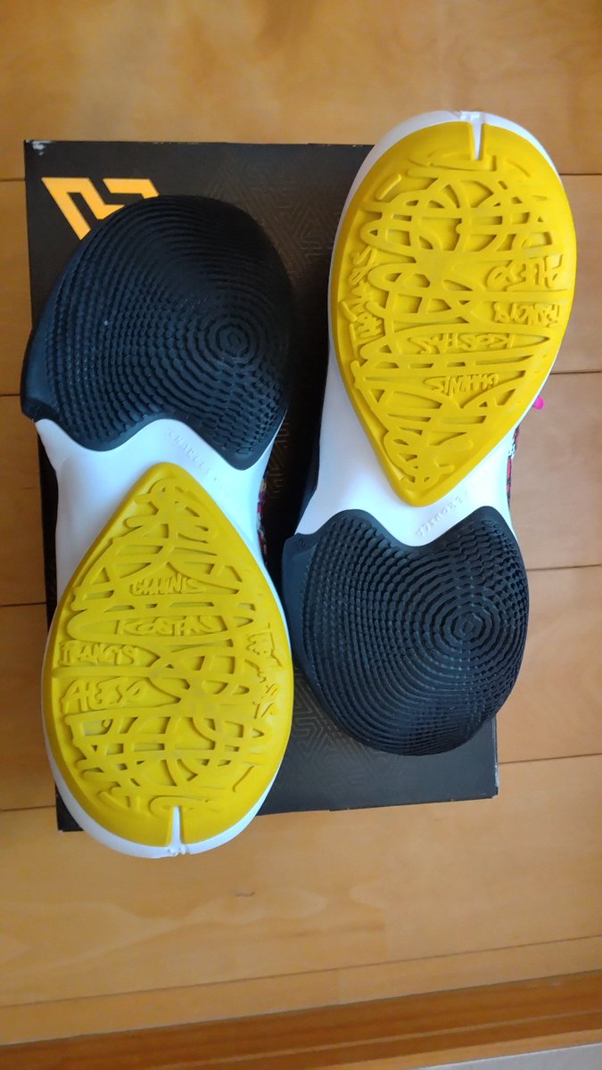 basketshoeturbo's tweet photo. ④NIKE FREAK 2 27.0cm
昨年5月に購入
1〜2時間のバスケで3回程度使用
インソールは交換していたので未使用
送料込4000円
#NIKE
#FREAK2
#バスケ
#バッシュ
#売ります https://t.co/1slf6UqXwY