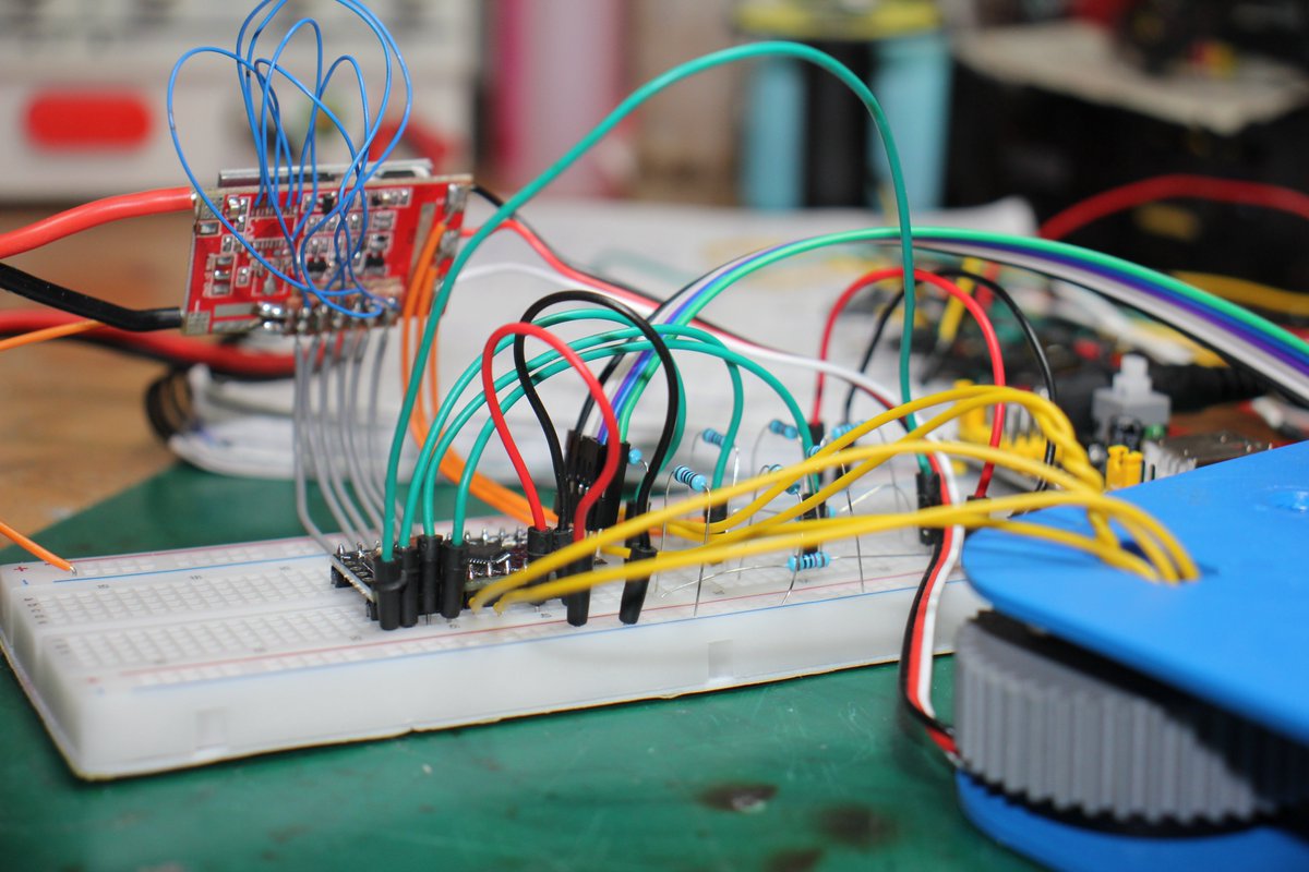 cigaltone's tweet photo. Développement d'un contrôleur de position pour moteur brushless sur la base d'un contrôleur de vitesse du marché ! #cigaltone #electronique #ESC #FOC #Arduino https://t.co/ACFmYfcsT7