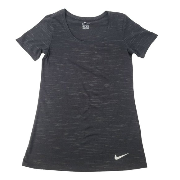 CSCodicorn's tweet image. So good I had to share! Check out all the items I'm loving on @Poshmarkapp from @lorinda8383 #poshmark #fashion #style #shopmycloset #nike #michaelkors #jcrew: posh.mk/sQ244tle9vb
