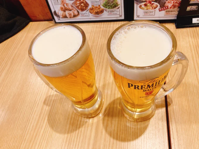 友だちと忘年会なう明日のコミケのために 