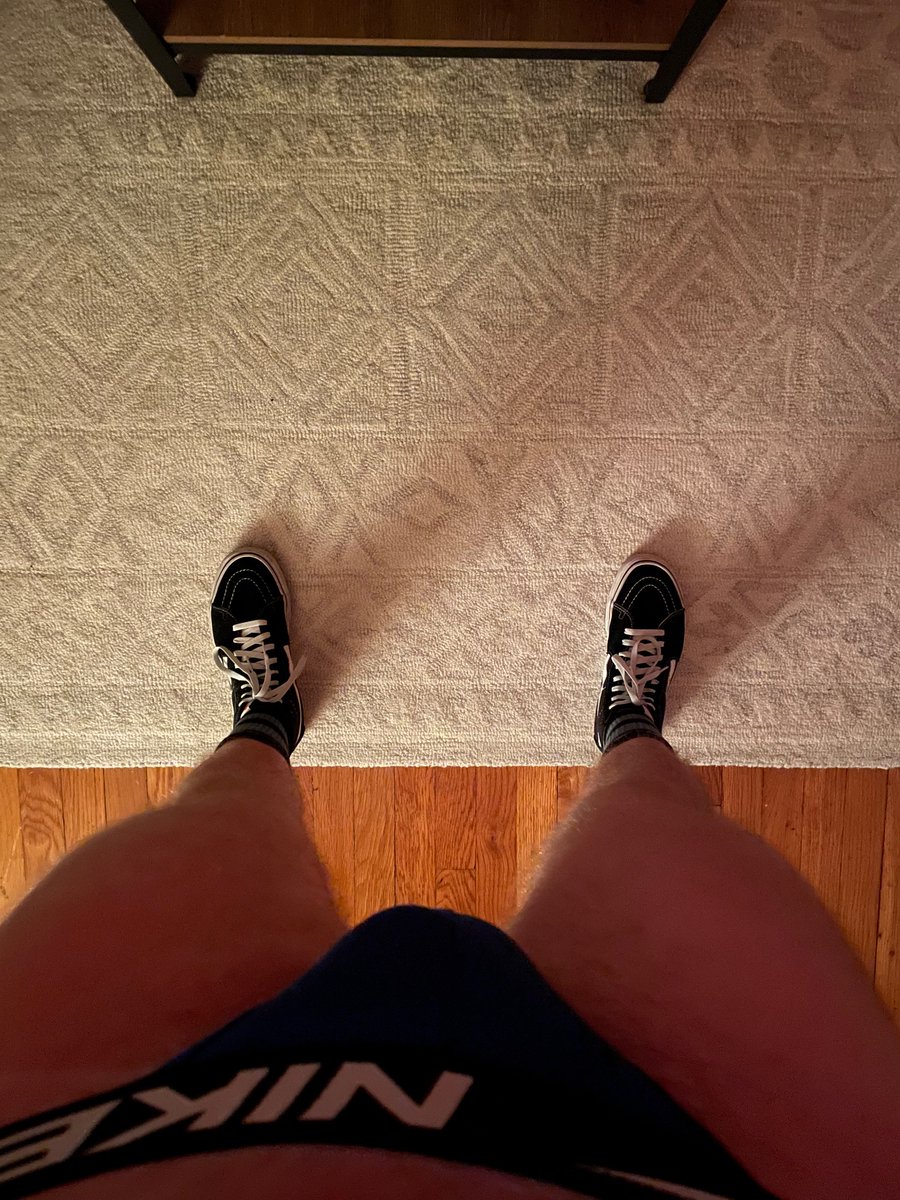 Trevor_Beau00's tweet photo. Busy night.
#gay #jockstrapnight https://t.co/QJnSNZD2Vv