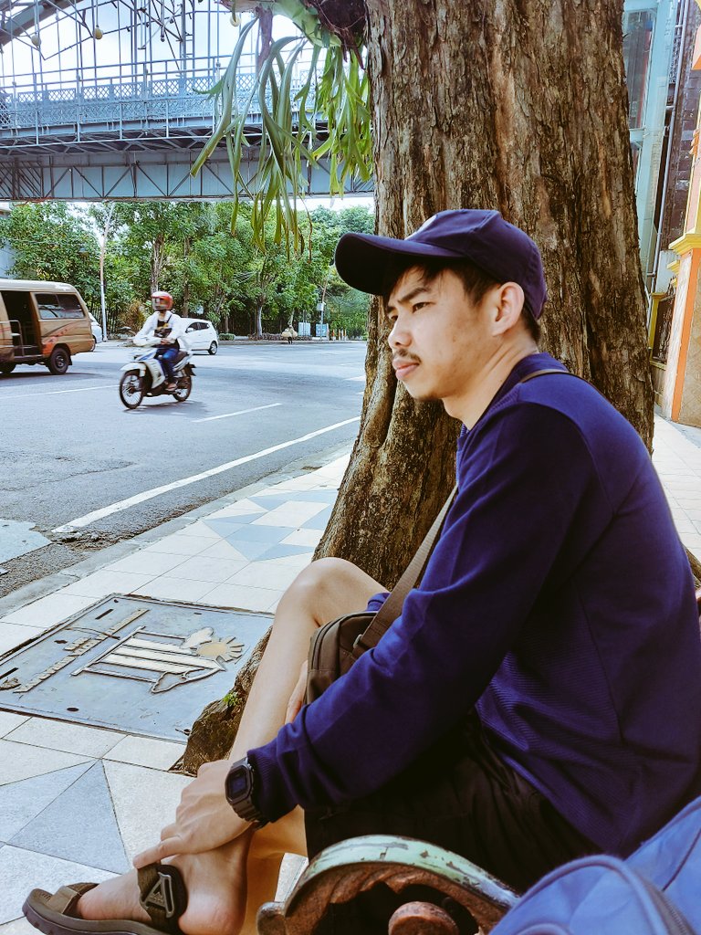 Insanifirdaus3's tweet photo. Memandang sepanjang jalan kenangan.... https://t.co/TpuzuFlVEd