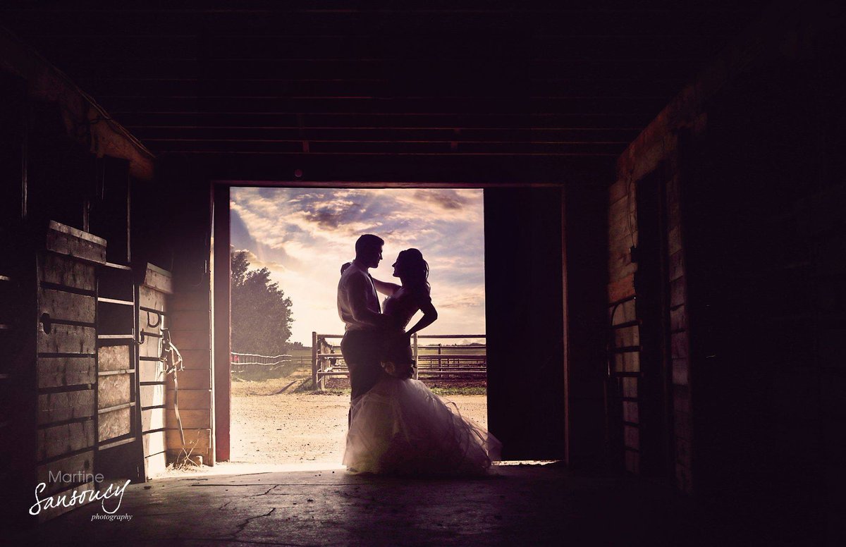 It’s been an interesting and memorable year! What’s the most memorable moment for you in 2022? 
#2022 #yxe #photographer #wedding #farm #saskatoon #michigan #memorable #moment