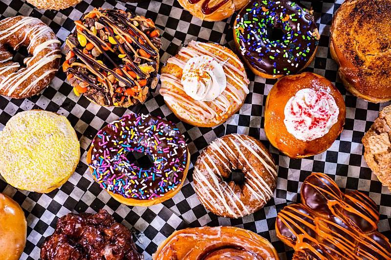 VegasPublicity_'s tweet photo. Proper Eats Food Hall at ARIA Resort &amp; Casino Announces Hours of Operation https://t.co/ashBODfhBB by @Vegaspublicity_ @AriaLV  #food #foodhall #ProperEats #restaurants #drinks #lasvegas #casino https://t.co/hMRYt81qLt