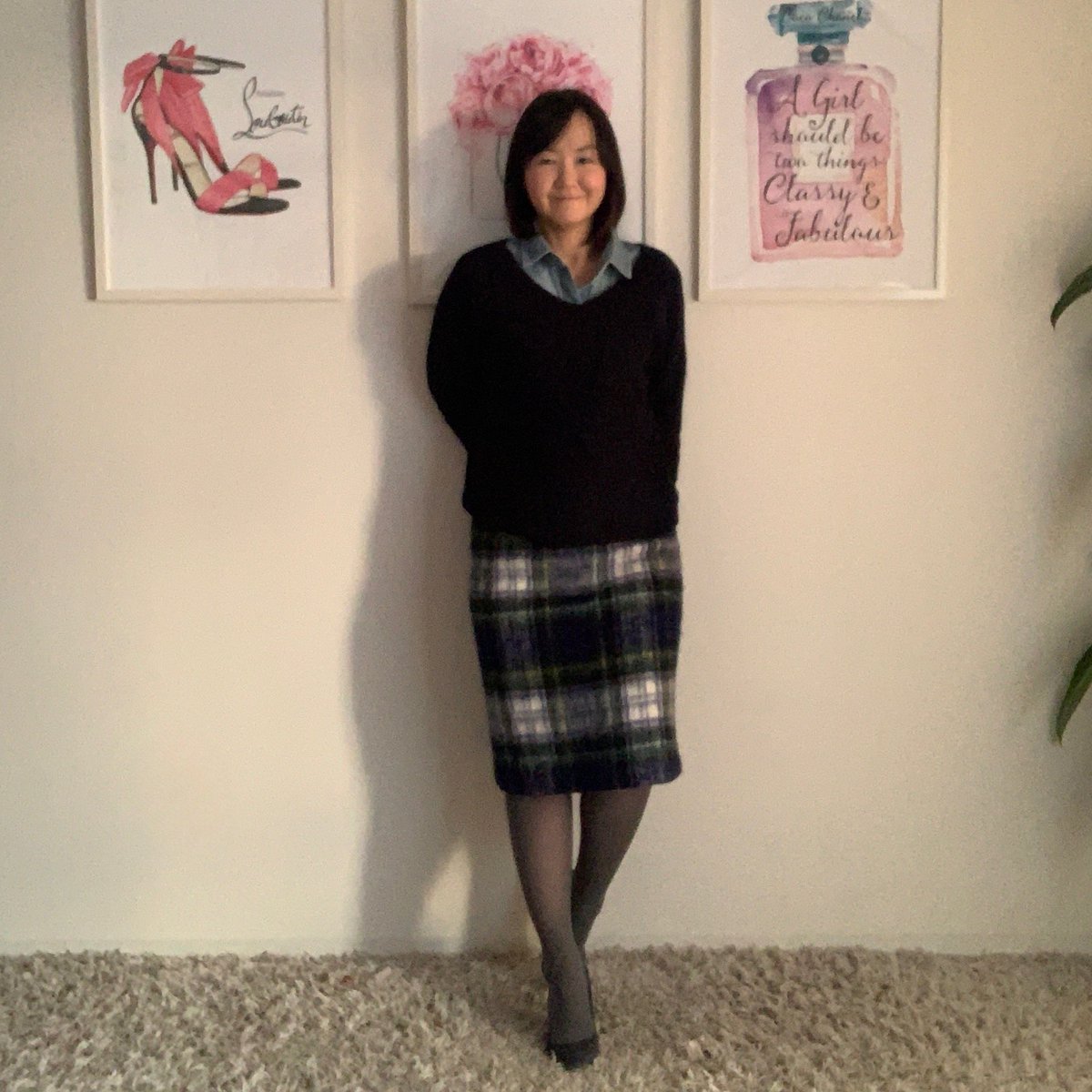 omenterprise's tweet photo. 本日のコーデ♪
今年もあと3日だけど、
これまで何コーデぐらい
考えてきたんだろう…🤔?
⭐︎Cloth:
Tops: #Tomorrowland
Shirt: #GAP
Skirt: #Tomorrowland
Shoes: #KarmineMode
⭐︎Perfume:
#PRADA: #CANDY https://t.co/AP0huvlEUT