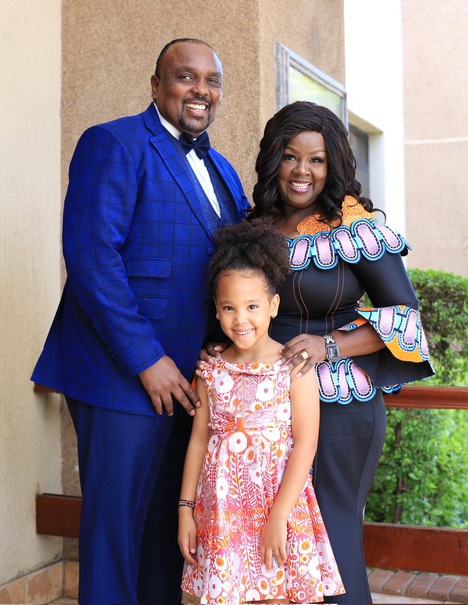 RevKathyKiuna's tweet photo. Joshua:24:15[b]
But as for me and my house, we will serve the LORD.

A family that prays together, stays together, and as we stand together, we shall be a circle of unity, peace and strength. https://t.co/SWlIYy0UfD