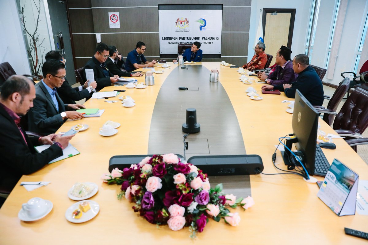 LPP_MALAYSIA's tweet photo. 𝟐𝟗 𝐃𝐢𝐬𝐞𝐦𝐛𝐞𝐫 𝟐𝟎𝟐𝟐 | 𝐌𝐞𝐧𝐚𝐫𝐚 𝐋𝐏𝐏

Hari ini telah berlangsung Kunjung Hormat TKJP (Pemasyarakatan) Ibu Pejabat Jabatan Penjara Kajang, Selangor, YBhg. Dato' Ibrisam Bin Abdul Rahman.

47 𝑯𝒂𝒓𝒊 𝑴𝒆𝒏𝒖𝒋𝒖 14 𝑭𝒆𝒃 2023
#𝙇𝙋𝙋50𝙏𝘼𝙃𝙐𝙉
#LPPMalaysia https://t.co/G6aWKGBkzG